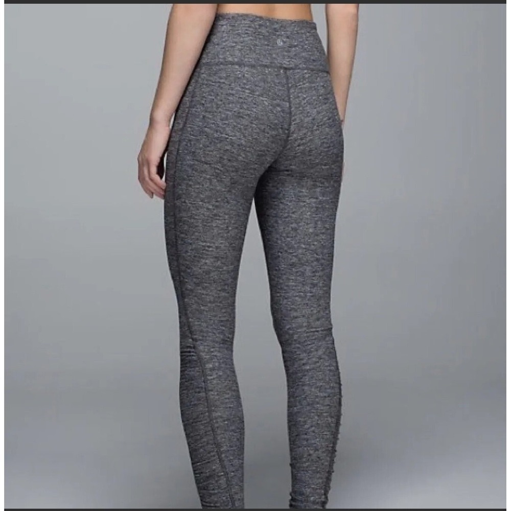Lululemon Run Turn Around Tight Heathered Gray Ruched Reversible Leggings Size 6